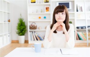 業務用エアコンの耐用年数はどのくらい？寿命との違いや長持ちの秘訣とは