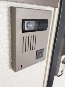 インターホンの価格相場と取り付け費用を安くする秘訣