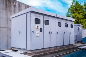 【2025】キュービクルの架台とは？設置工事・役割・種類と基礎との違いを解説