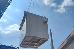 【2025】キュービクルの搬入方法は？流れと注意点をわかりやすく解説